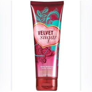 Bath & Body Works Velvet Sugar Ultra Shea body cream.